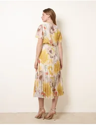 Pleated Scoop Neck Short Sleeve Floral Dress - 4