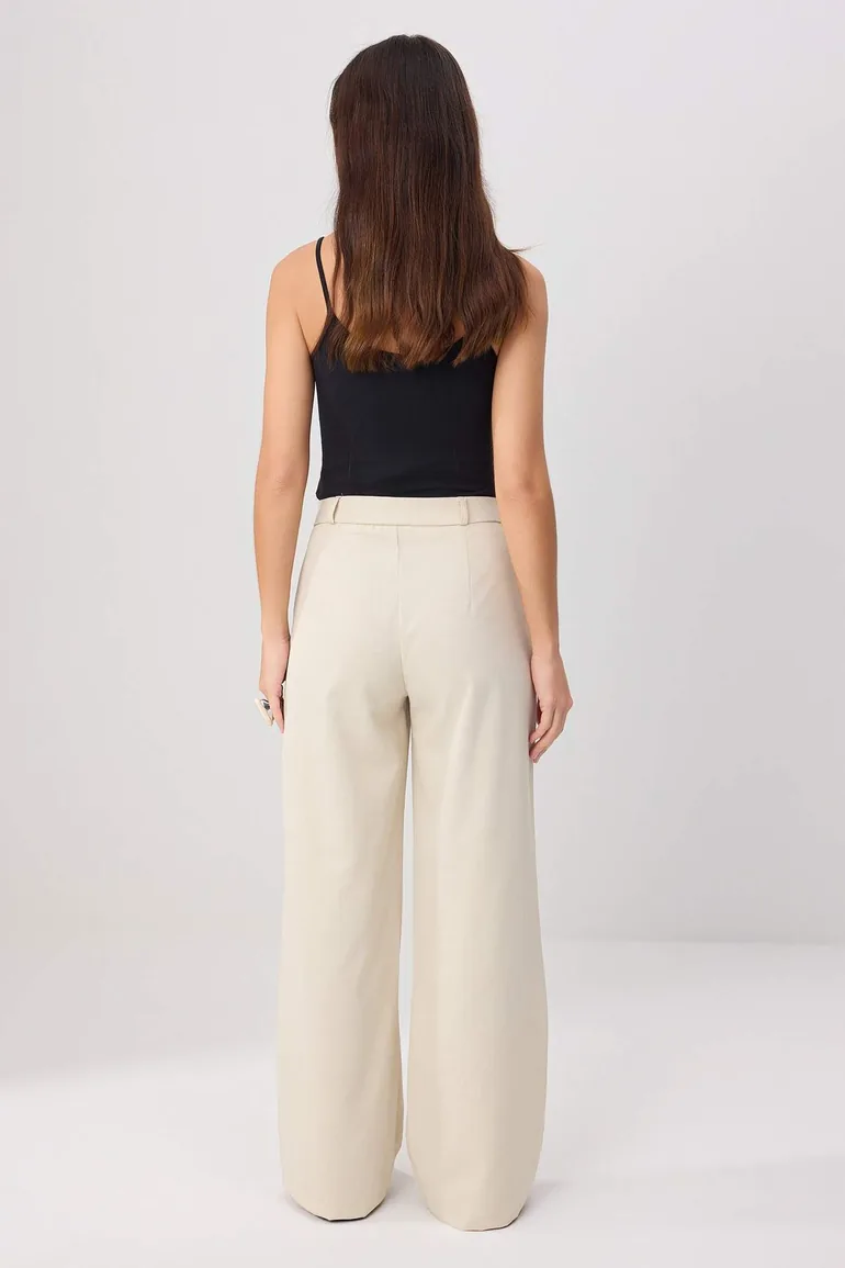 Mink Wide Leg Wide Leg Pleated Woven Trousers . - 3