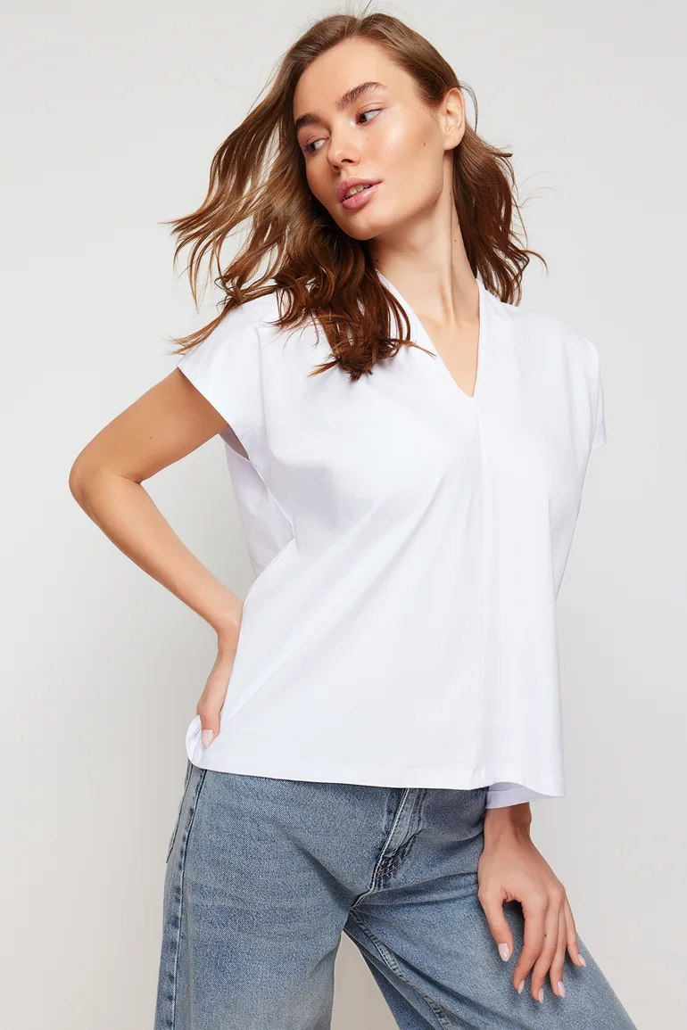 White 100% Cotton V-neck Moon Sleeve Knitted T-Shirt - 1