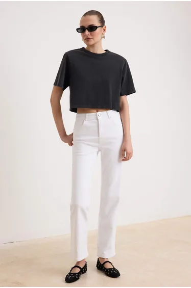 Ecru High Waist Az Stretchy Straight Straight Cut Jeans