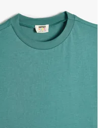 Basic T-Shirt - 2