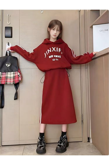 Girls Text Print Hoodie and Skirt Set