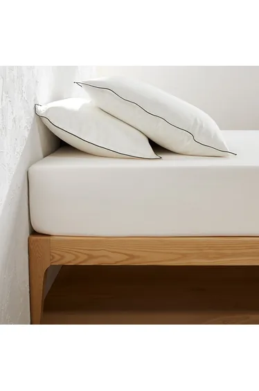 شرشف سرير قطن ساتان مغسول سادة بحواف مطاطية