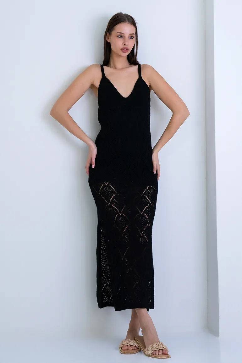 فستان تريند ألاكاتي ستايل كنزةشتوي أسود ميداكسي بقصة مستقيمة - 2