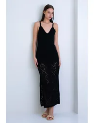 فستان تريند ألاكاتي ستايل كنزةشتوي أسود ميداكسي بقصة مستقيمة - 3