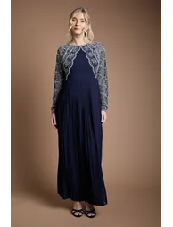 فستان ماكسي بكسرات بحواف سكالوب مزين بأحجار