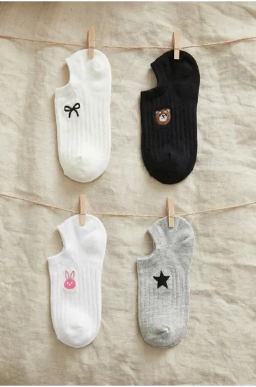 Multi-Colored 4-Pack Embroidered Jacquard Knitted Socks