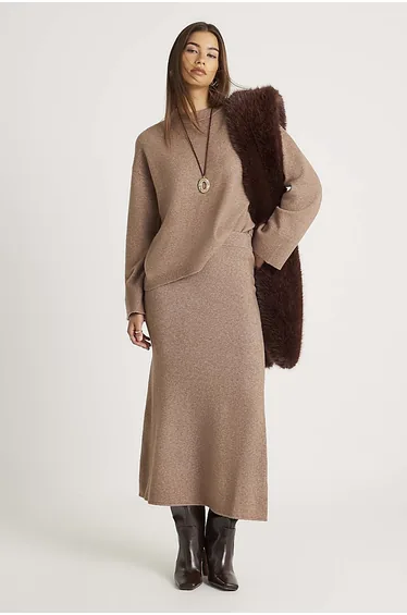 Brown Knitted Midi Skirt