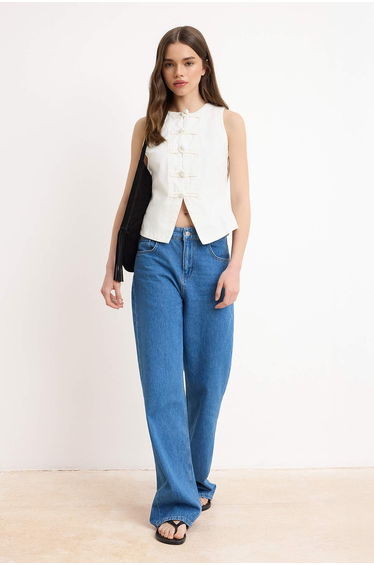 Ecru Button Detailed Fitted 100% Cotton Denim Vest