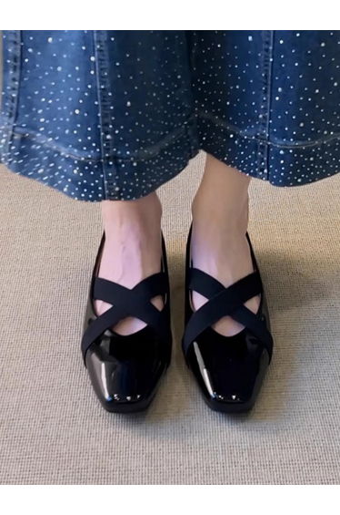 Women Black Cross-Strap Flats Shoes