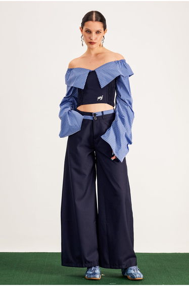 Arden Grid Off Shoulder blouse