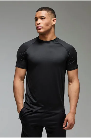 Man Active Lightweight Essentials Gym Regular Fit Raglan T-shirt