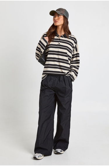 Nylon Pleat Detail Cargo Trousers - black