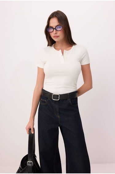 Wardrobe Essentials-Ekru Fitted/Short Sleeve Buttoned Soft Knitted Blouse