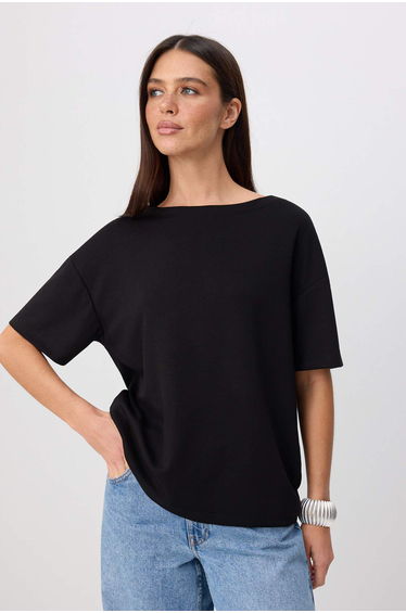 Black Regular/Normal Fit V-Neck Sleeveless Lace Detailed Crepe Knitted T-Shirt