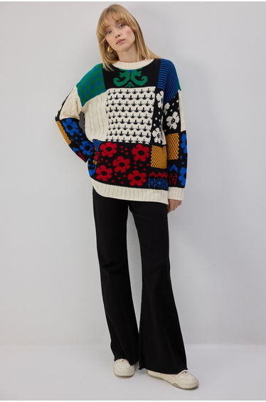 PATTERNED KNIT SWEATER
