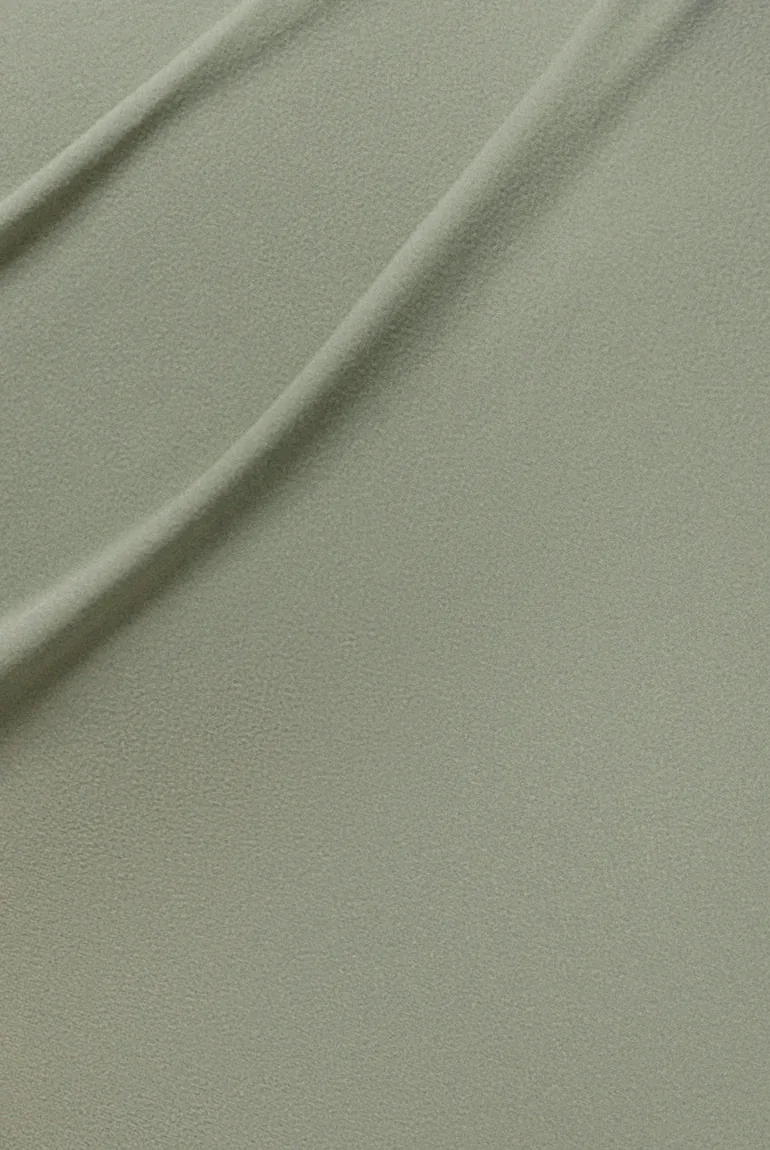 فستان ماكسي سكوبا و شيفون بأكتاف مكشوفة بياقة منسدلة - 3