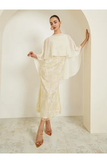 فستان ماكسي بأكمام كاب دانتيل - بيج