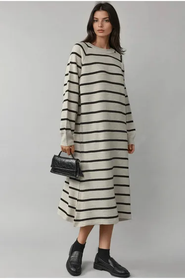 فستان محبوك طويل مضلع بأكمام مخططة