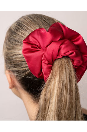 Brushworks Limited Edition Large Cloud Scrunchies (Red)