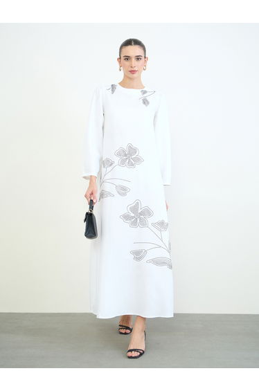 Off White Jalabiya with Floral Embellishments