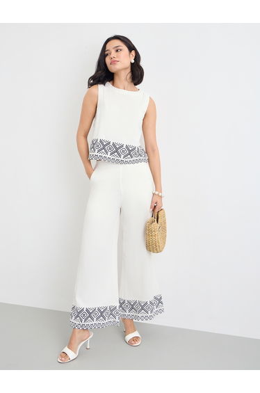 Women Border Print Sleeveless Top and Pants Co-Ords