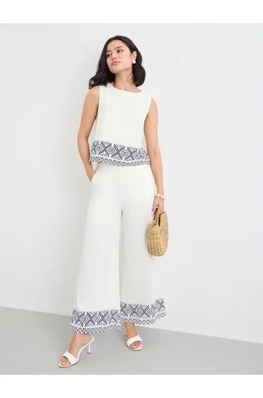 Women Border Print Sleeveless Top and Pants Co-Ords