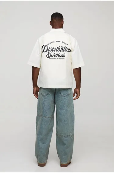 بنطلون جينز بقصة باغي