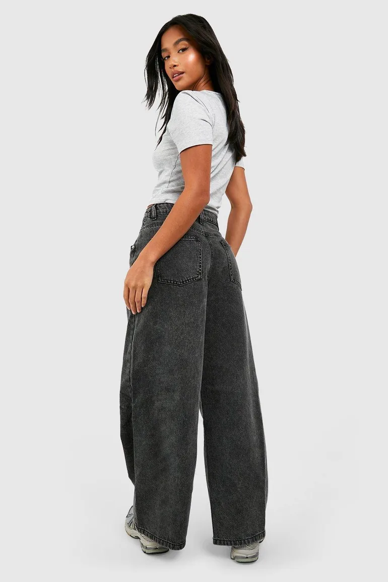The Petite Straight Leg Jean - black - 1