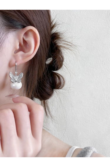 Embellished Butterfly Decor Faux Pearl Earrings