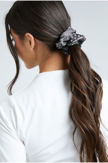 Paisley Print Scrunchie - black