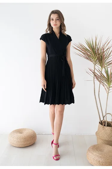 Pleated Sleeveless Wrapped Knit Dress in Black