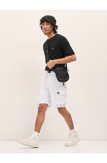 Men Solid Relaxed Fit Cargo Shorts