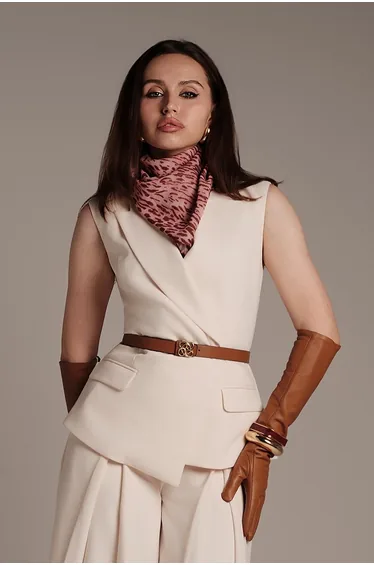 صدريه فيمي9 باللون الكريمي