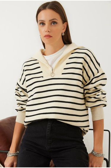LUCCI Striped Boxy Crop Sweater with Zipper Collar
