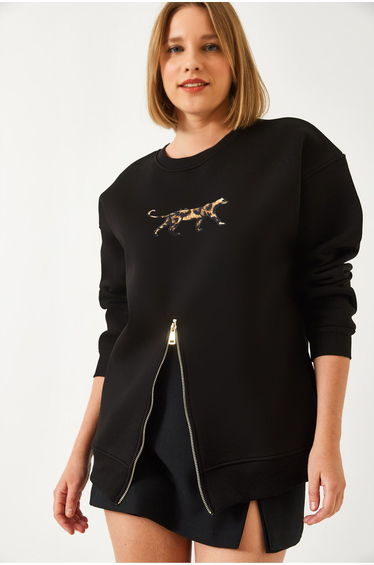 LUCCI Embroidered Crew Neck Sweatshirt with Zipper