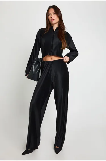 Plisse Boxy Cropped Button Through Long Sleeve Top - black