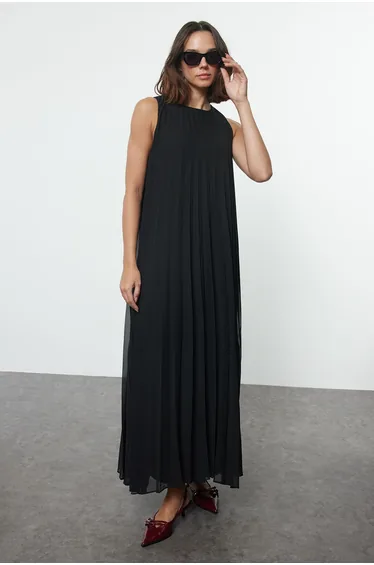Black Pleated Woven Underwear Dress