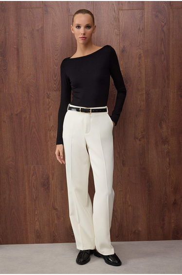 Black Boat Neck Body-Smoothing Flexible Knitted Blouse