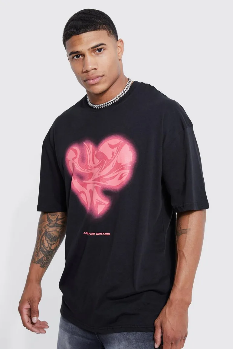 Oversized Marble Heart Graphic T-shirt - black