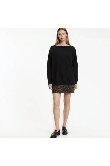 Jumper/Sweater in Fine Cashmere Knit with Boat Neck