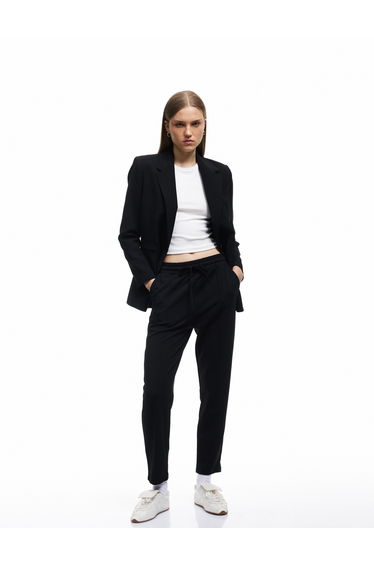 Carrot Fit Trousers