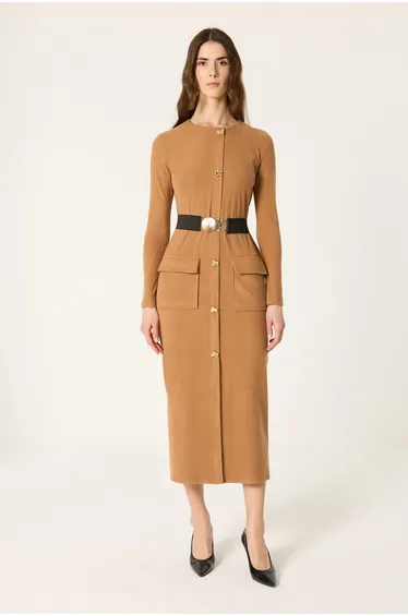 فستان قميص بني ميداكسي بقصة مستقيمة بأكمام طويلة