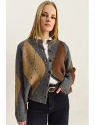 LUCCI Argyle Pattern Crew Neck Cardigan