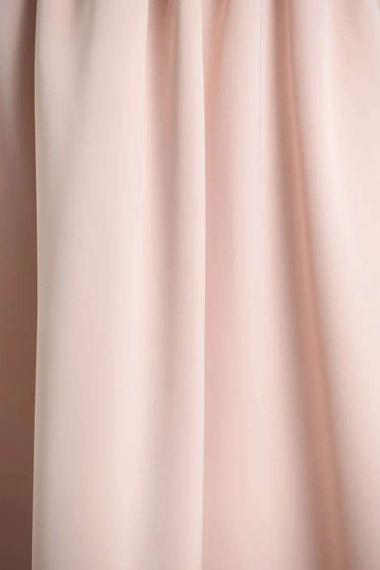 فستان ميدي ساتان بتصميم لف بفيونكة بأكمام قصيرة بأكتاف مكشوفة - زهري - 6