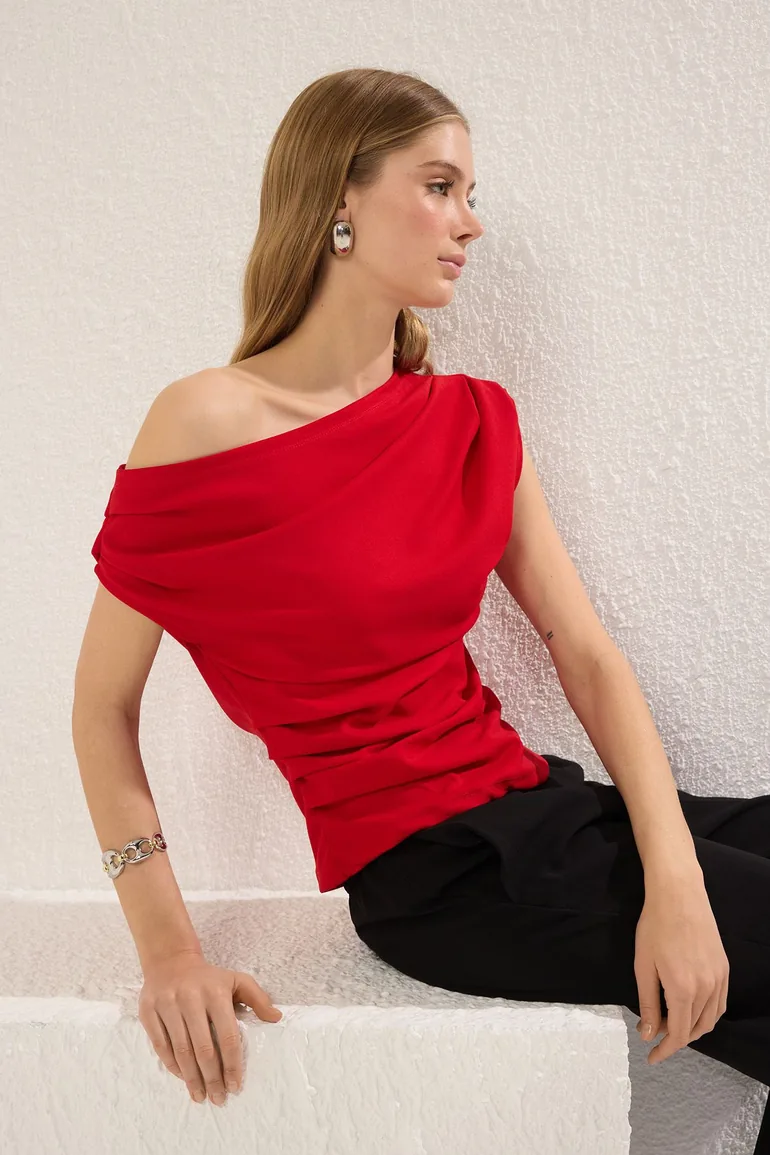 Red Gathered/Draped Detailed Flowy Asymmetric Collar Knitted Blouse - 1