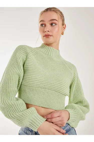 كنزة محبوك بياقة عالية