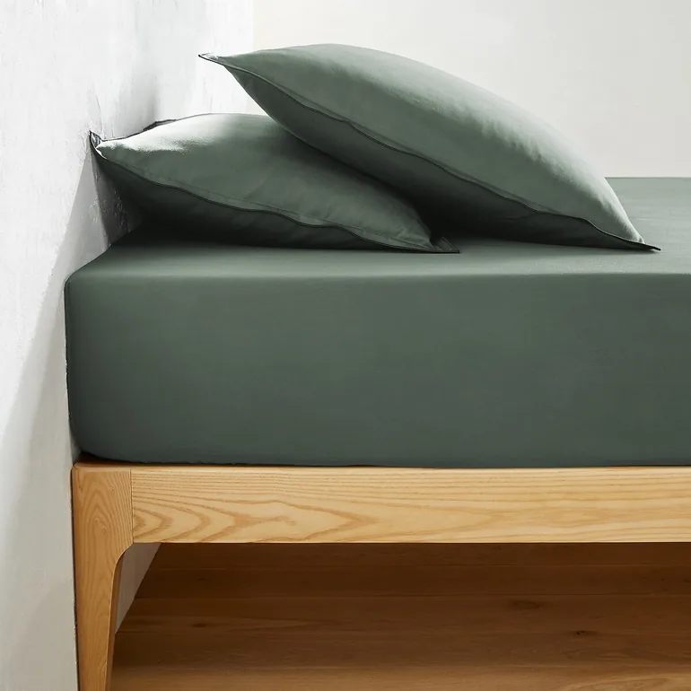 شرشف سرير قطن ساتان مغسول سادة بحواف مطاطية - 2