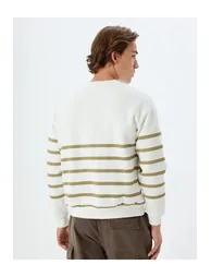 سويتشيرت كوتون أبيض بأكمام طويلة - 3