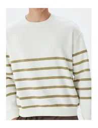 سويتشيرت كوتون أبيض بأكمام طويلة - 4